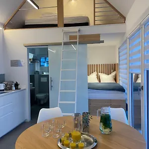 Tinyhaus Supreme Fuer 1-4 Personen Fuchsmühl