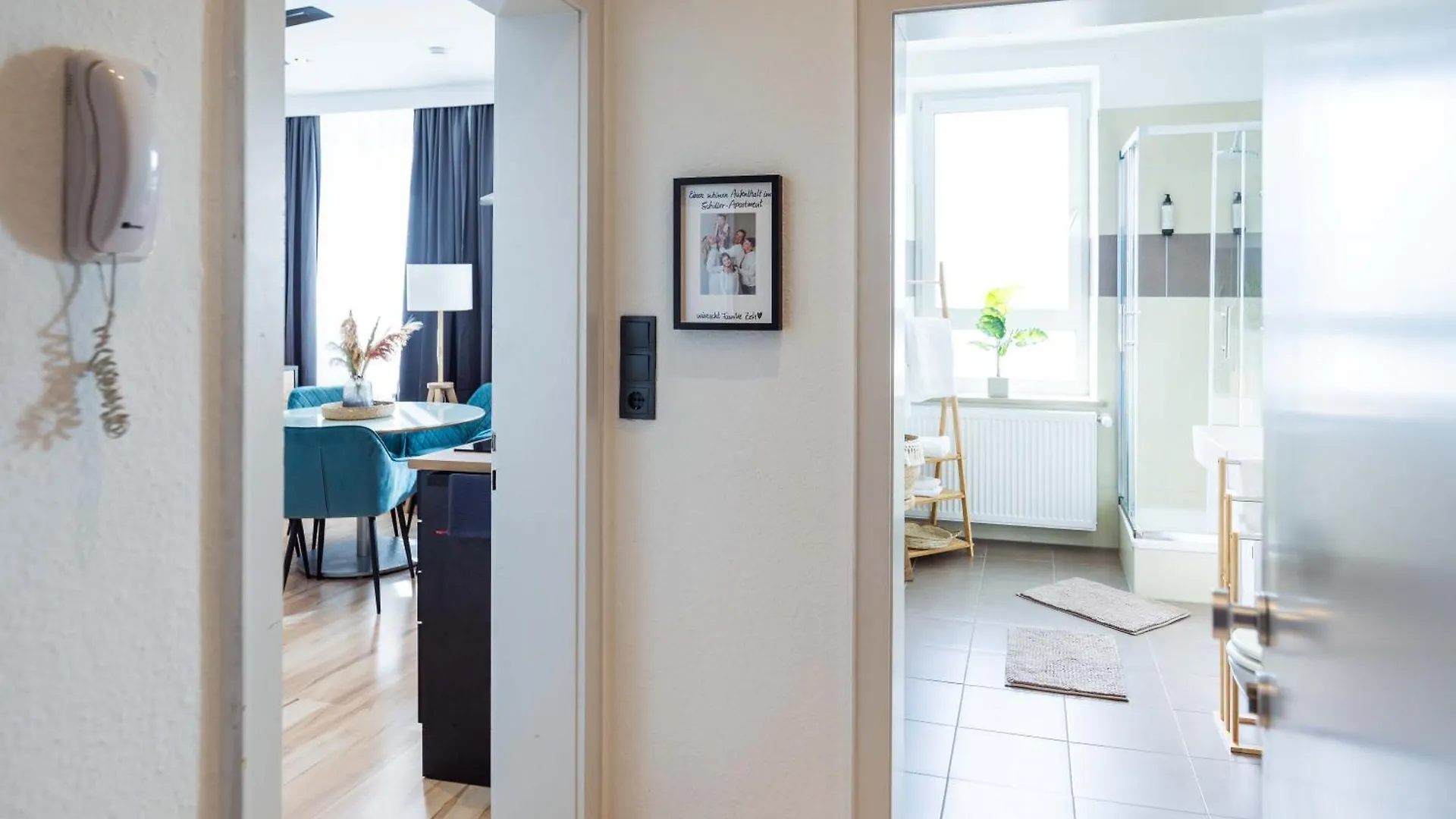 Apartment Schillerapartment Hof, Kueche, 24H Digital-Checkin, Parkplatz, Wlan250Mbit Hof  Deutschland