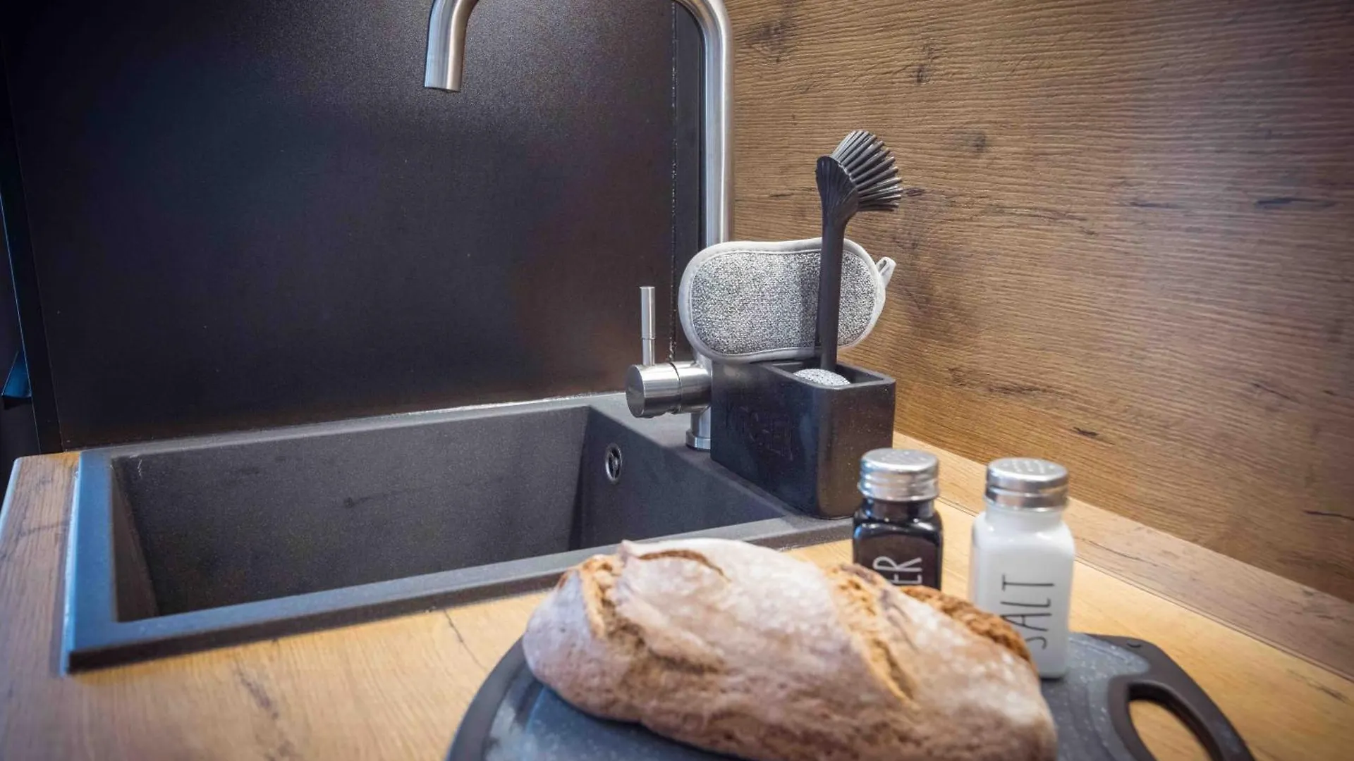 Schillerapartment Hof, Kueche, 24H Digital-Checkin, Parkplatz, Wlan250Mbit Hof  0*, Hof (Bavaria) Deutschland