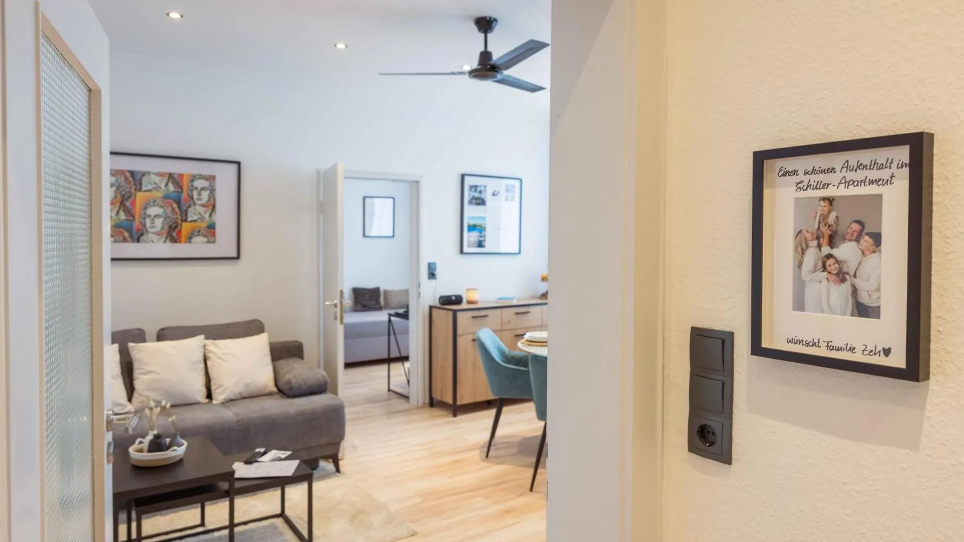 Apartment Schillerapartment Hof, Kueche, 24H Digital-Checkin, Parkplatz, Wlan250Mbit Hof
