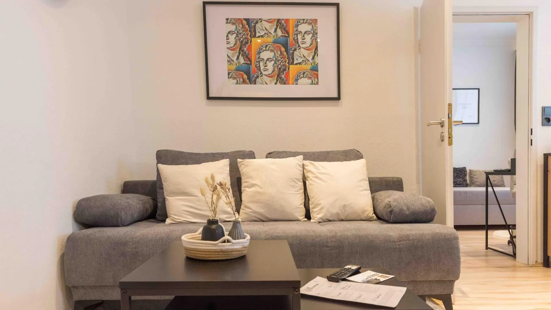 Schillerapartment Hof, Kueche, 24H Digital-Checkin, Parkplatz, Wlan250Mbit Hof  Deutschland